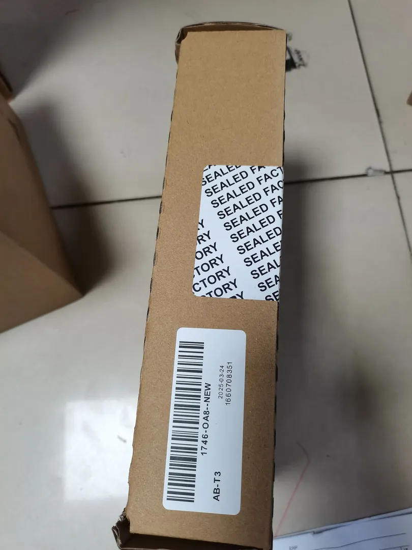 SLC 500 (1746) digital output module (8 points)