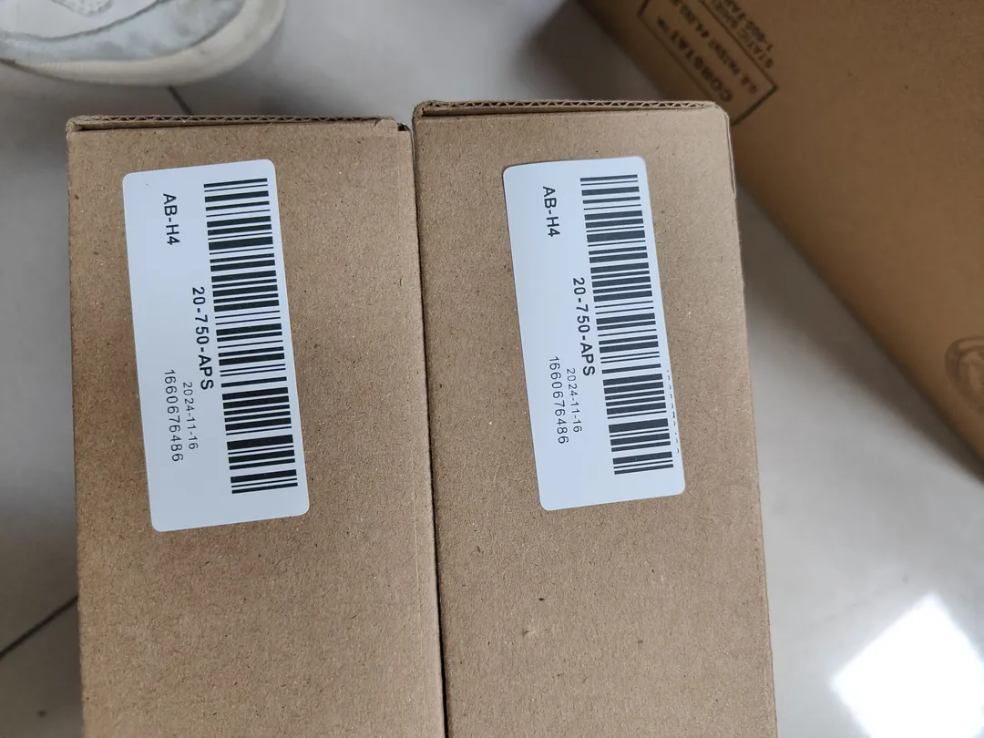 Auxiliary 24 V power supply