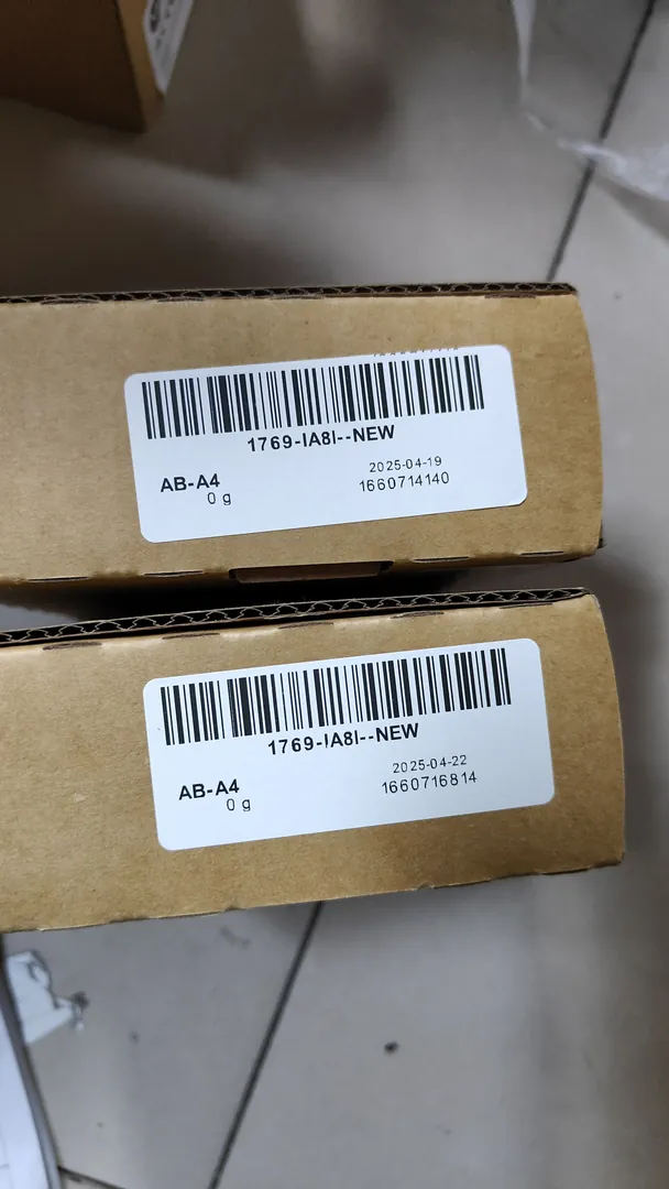 Compact I/O (1769) digital input module (8 points)