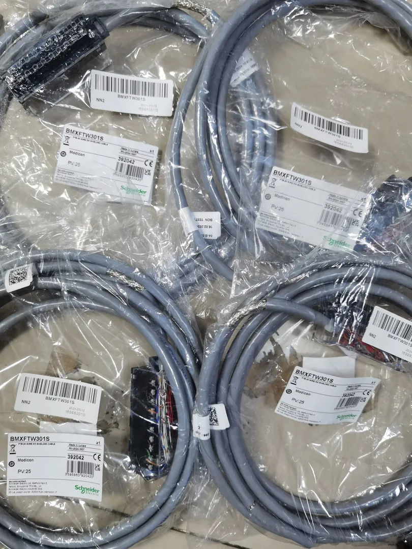 Pre-formed cable (3 m)