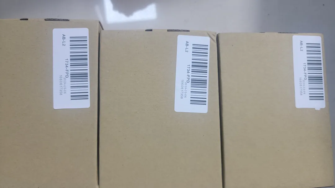 Field potential distributor