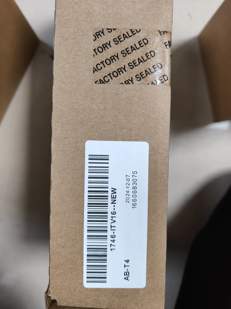 SLC 500 (1746) digital input module (16 points)