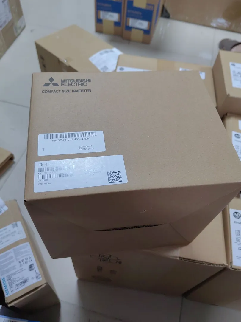 FREQROL-D700 inverter