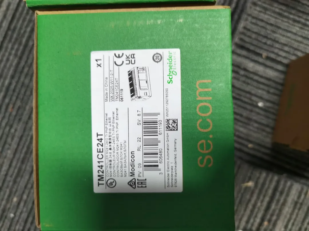 M241 PLC 24 I/O