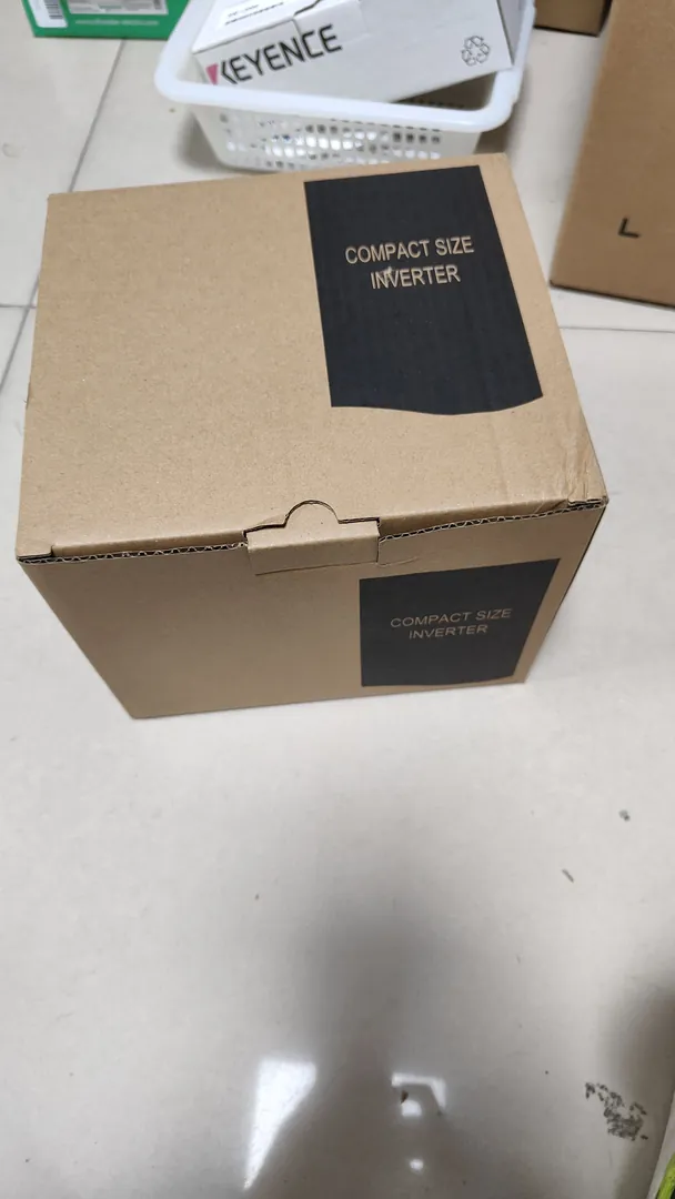 FREQROL-D700 inverter