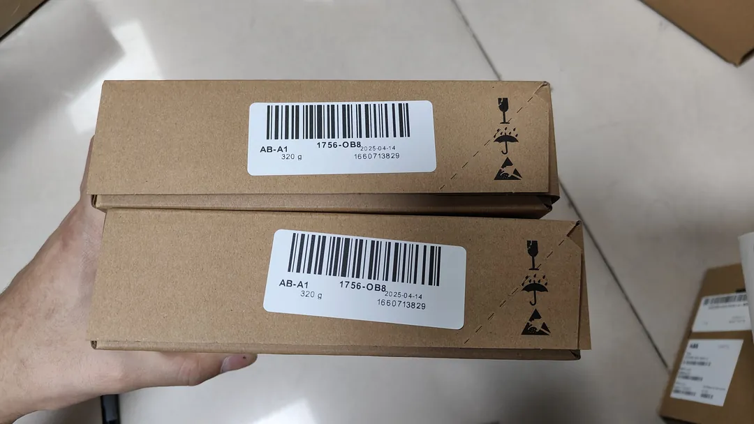 ControlLogix 1756 digital output module (8 points)