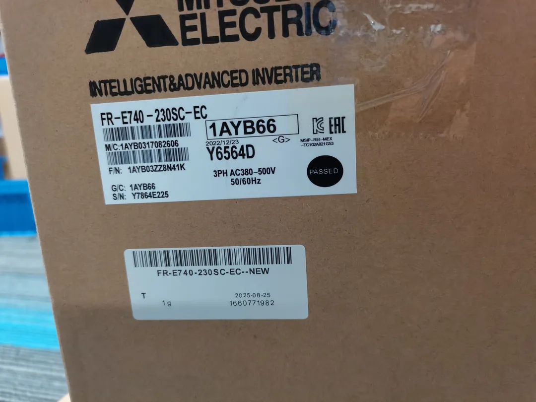 FREQROL-E700 inverter