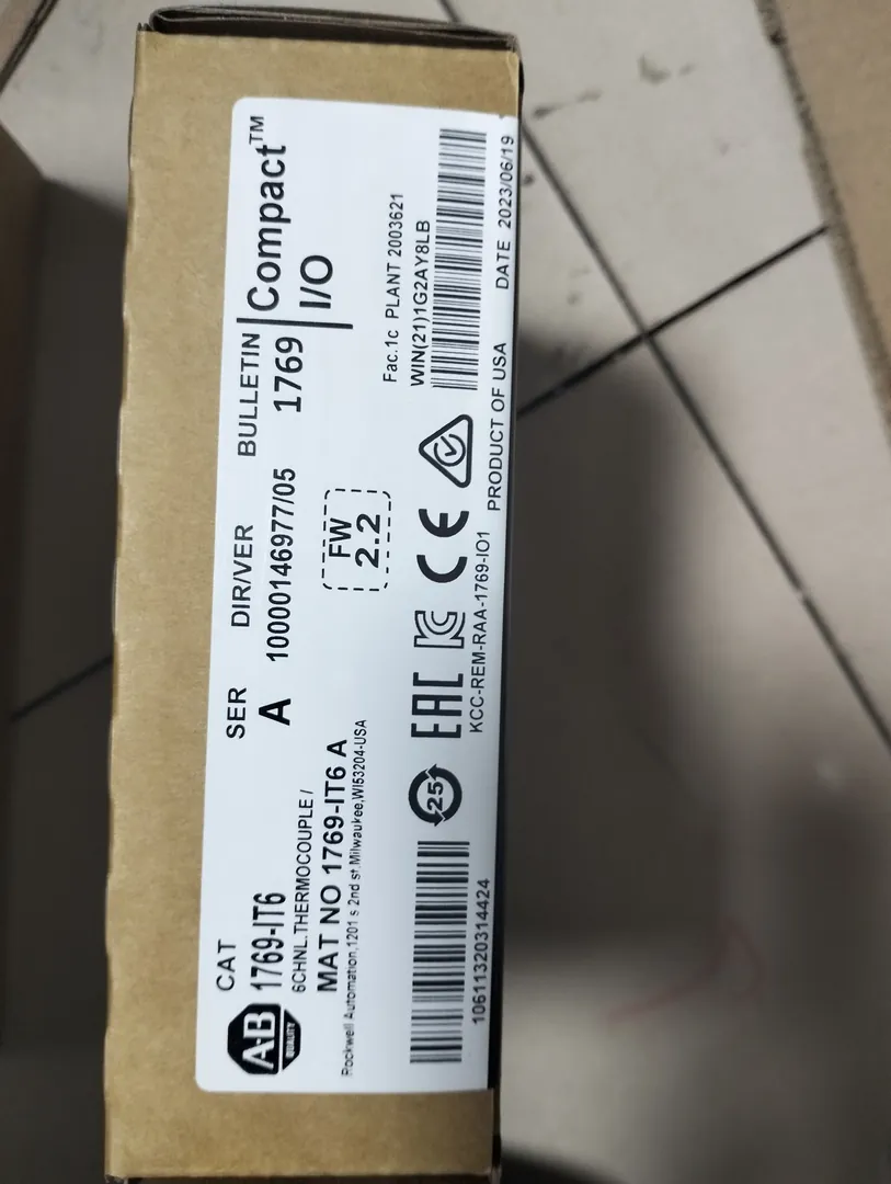 Compact I/O (1769) thermocouple analog input module (6 channels)