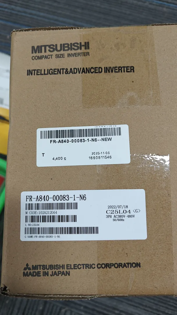 FREQROL-A800 inverter